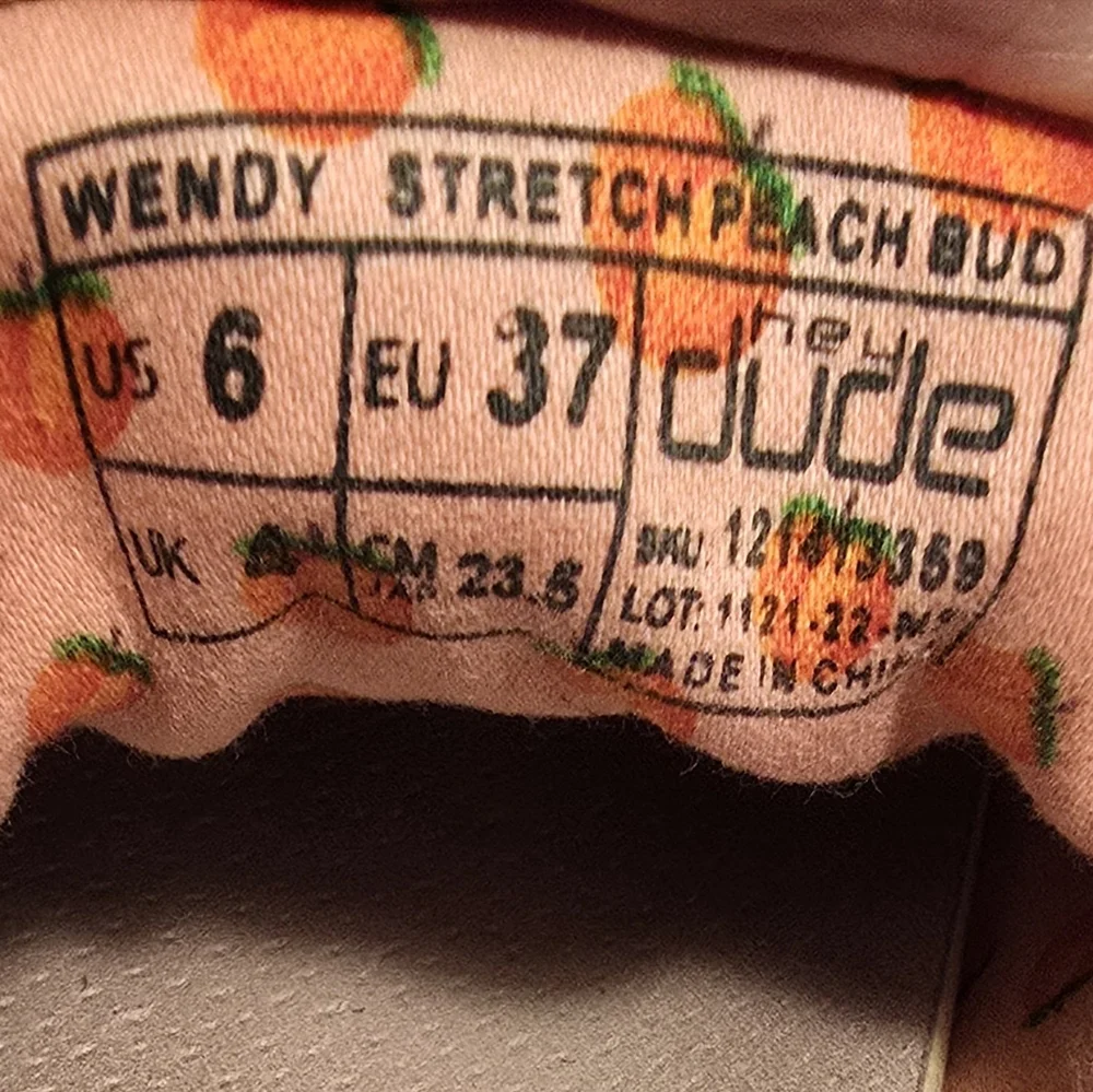 HeyDude Wendy Stretch Peach Bud Shoes, Size 6